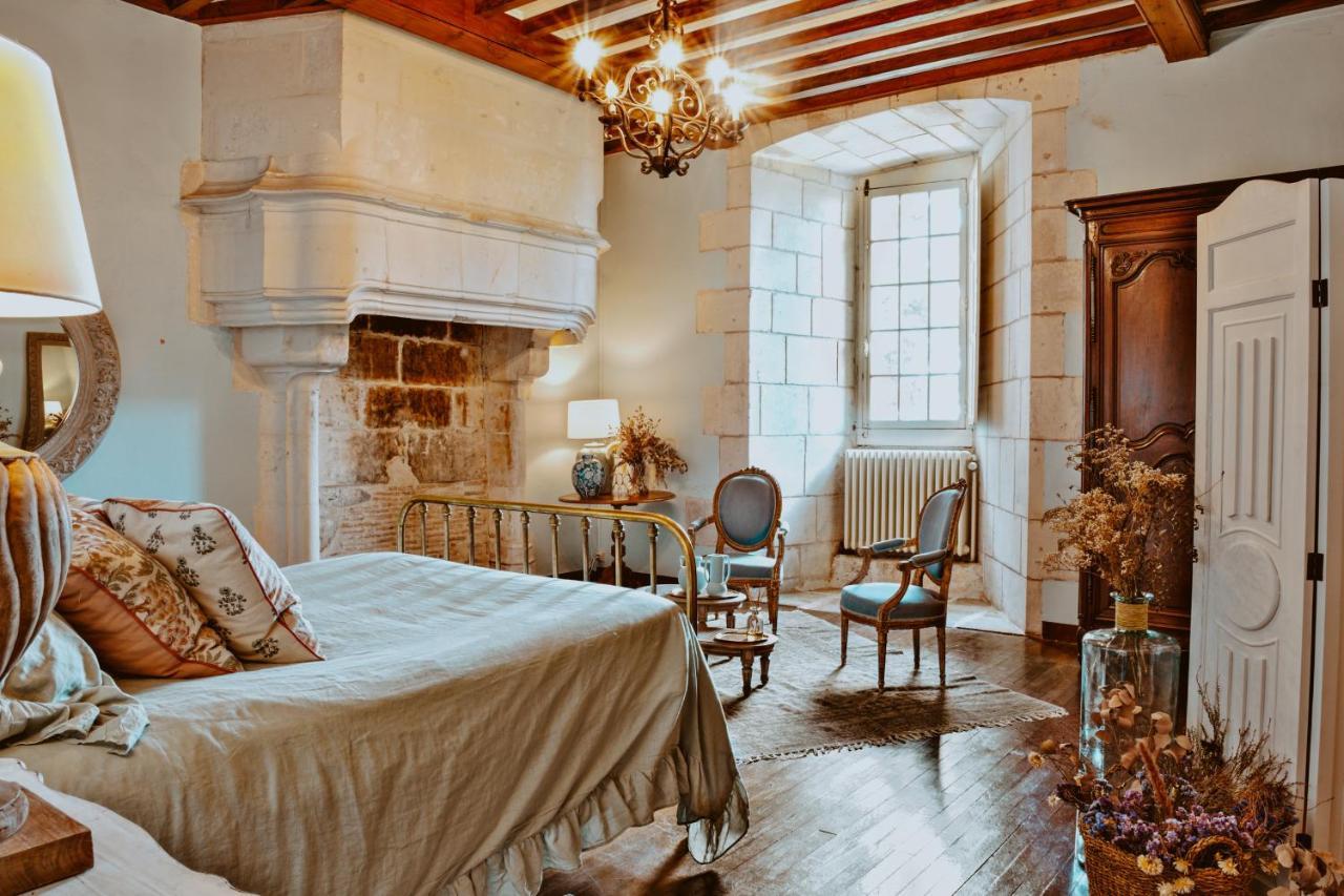 Chateau De Crazannes Kültér fotó